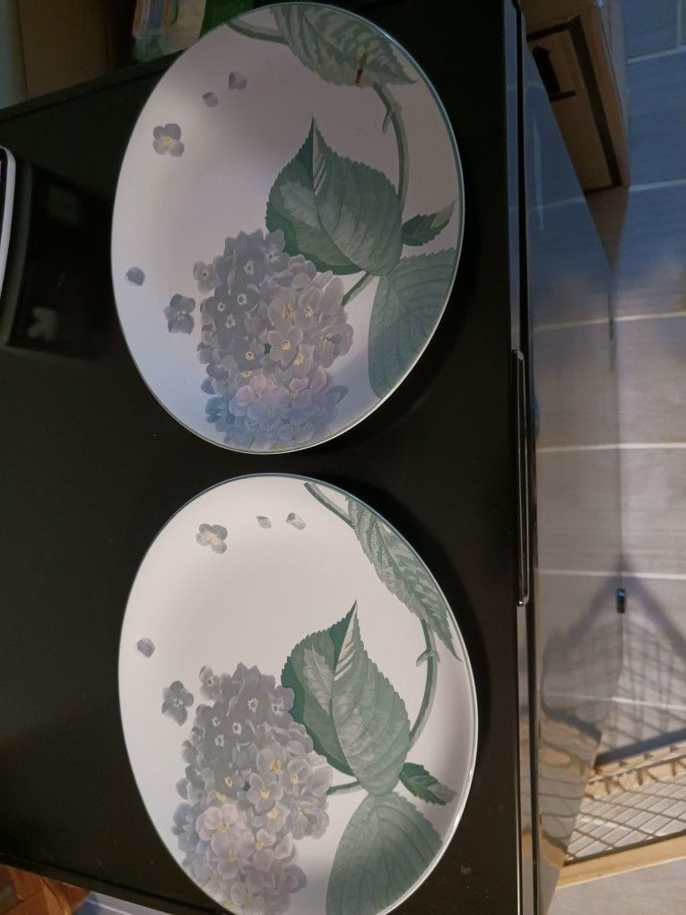 Vintage Plates And A Beautiful Asian Floral Vase