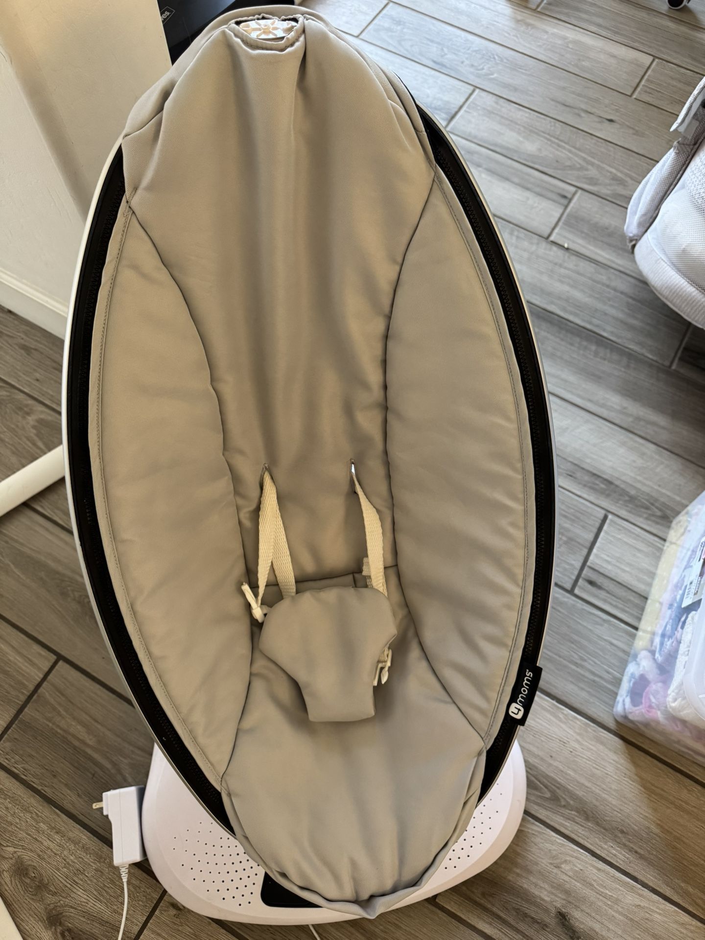 4moms mamaroo Rocker Swing 