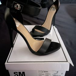 Black Heels  New  7  1/2      $40.00