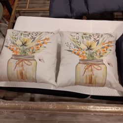 New 18x18 Utopia Pillows With Pillow Cases