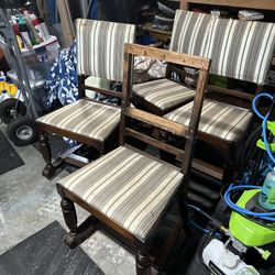 Wooden Chairs. 4 Chairs. 
