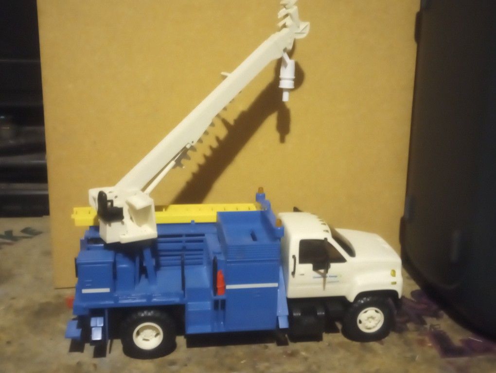 Consumer Energy GMC(1996) Topkick Bucket Truck (Working Coin bank)