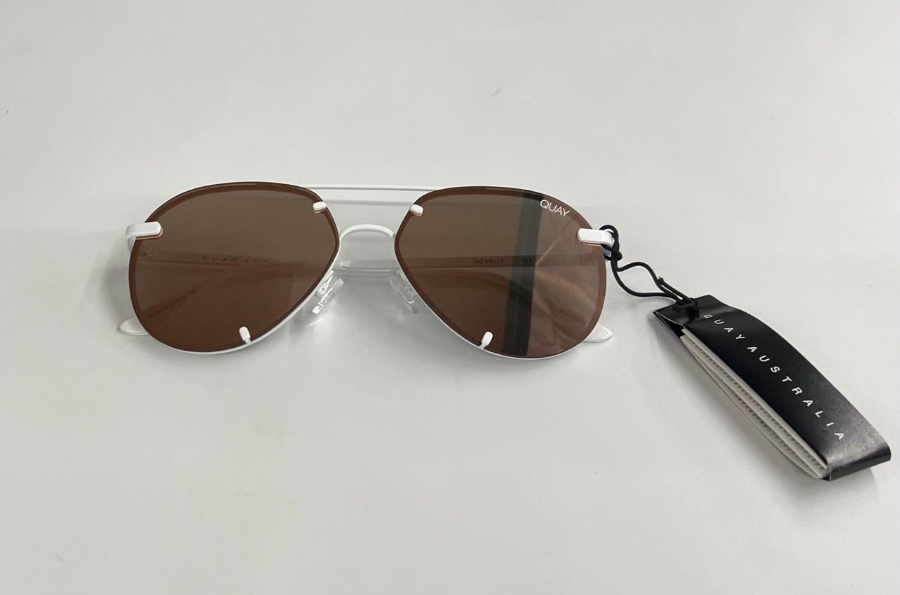 Quay Rebelle Aviator Sunglasses WHITE ROSE GOLD for Sale in  display picture 1