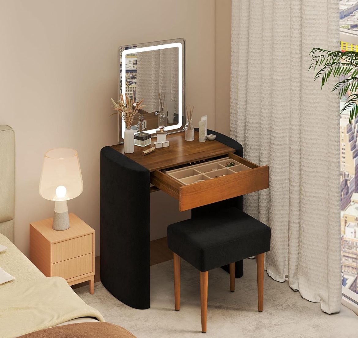 Makeup Vanity Desk with Lighted Mirror