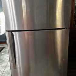 Whirlpool Refrigerator 