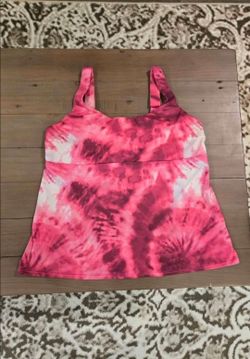 Womens Nike XL activewear, athletic top