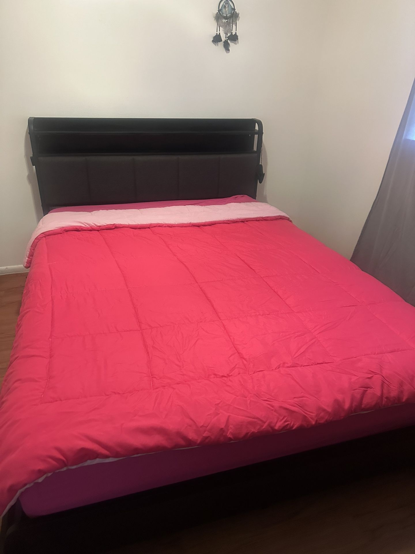 LED BED AND DRESSER.