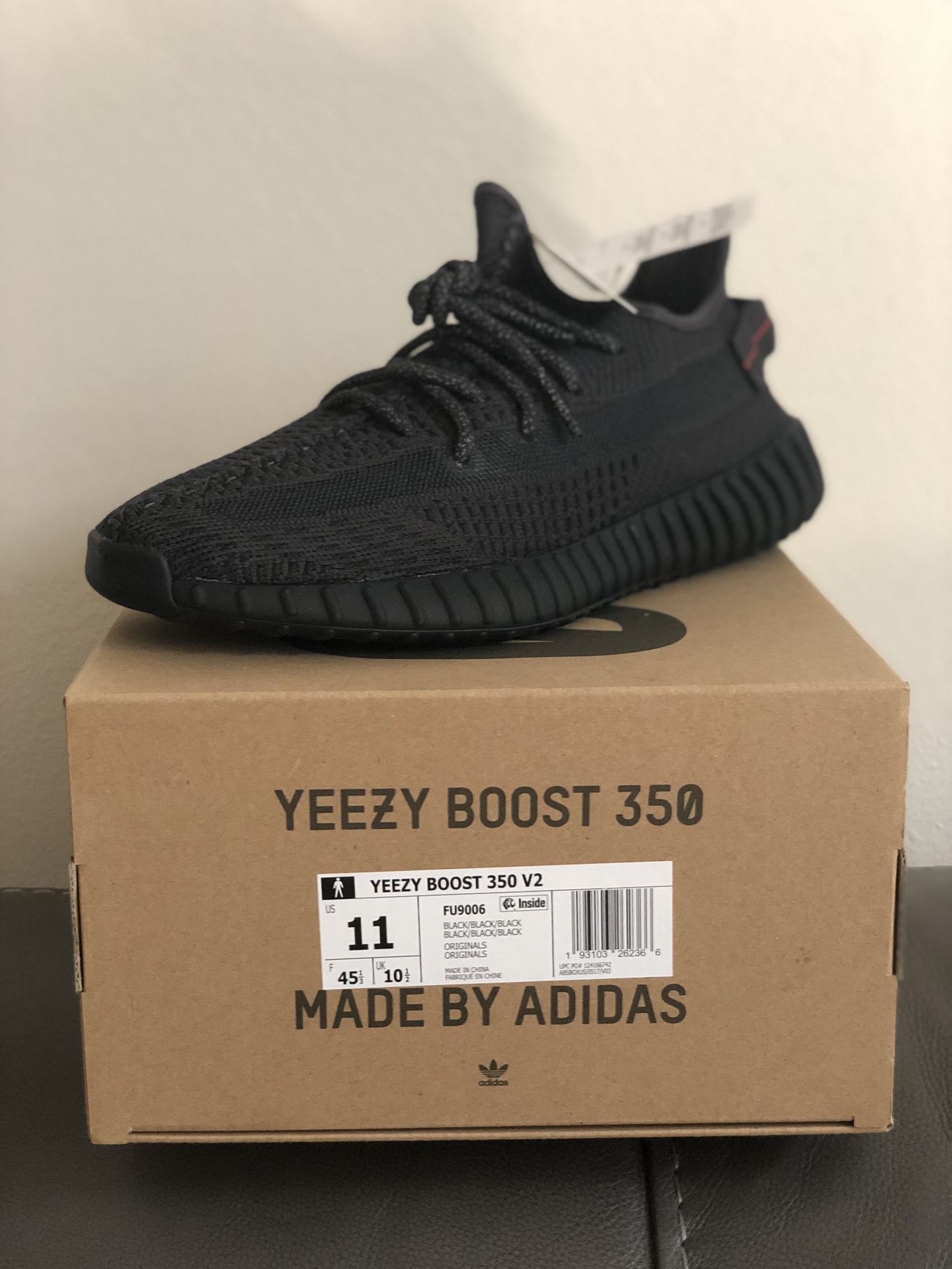 Size 11 Black non reflective Yeezy 350 v2 ds brand new adidas Kanye Jordan supreme Nike