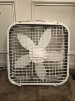 Lasko 20 3-Speed Steel Body Box Fan, Model #B20200, White for Sale in  Decatur, GA - OfferUp