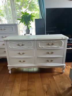 Girls Dresser