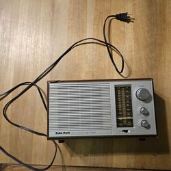 AM/FM Analog Table Radio