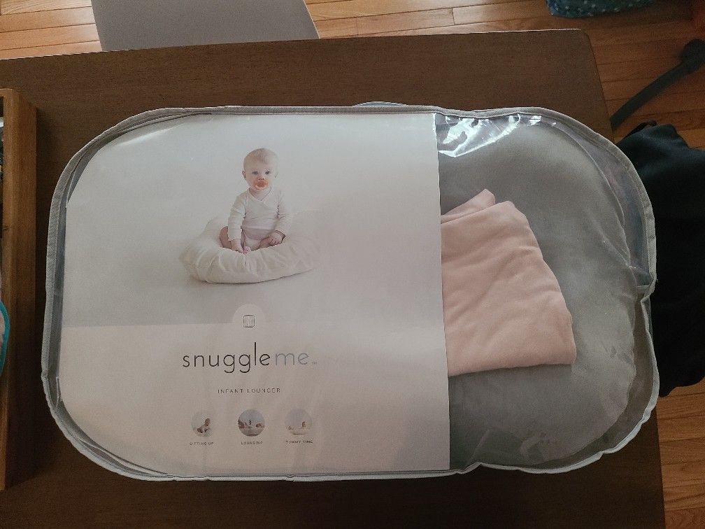 *Great Condition* SNUGGLE ME ORGANIC LOUNGER with 2 Covers Gray / Pink
