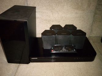 Samsung 3d Blu-ray player with 5 speakers, sub, and glasses