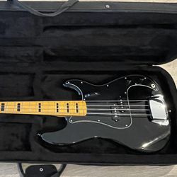  Fender Squier Classic Vibe J Bass Guitar with Gator Case