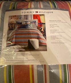 Tommy Hilfiger Princeton stripe king comforter set