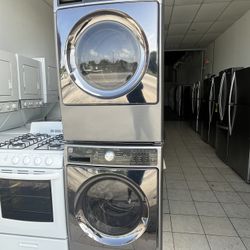 Washer And Dryer Kenmore 27”