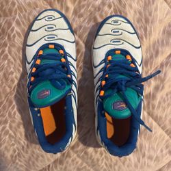 Nike shoes