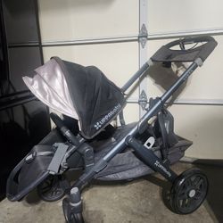 Uppa Baby Vista Stroller. 