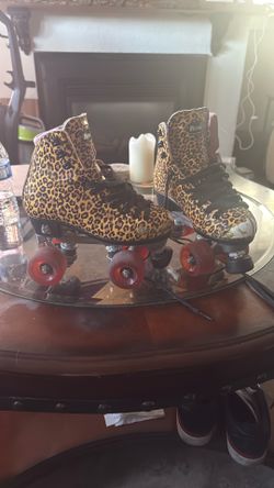 Girls Moxi Size 3 Rollerskates $40 Obo