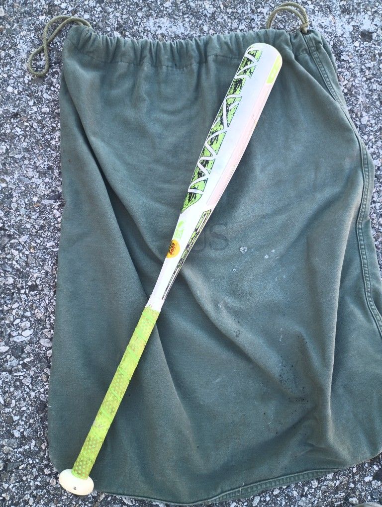 Combat Maxum Baseball Bat 