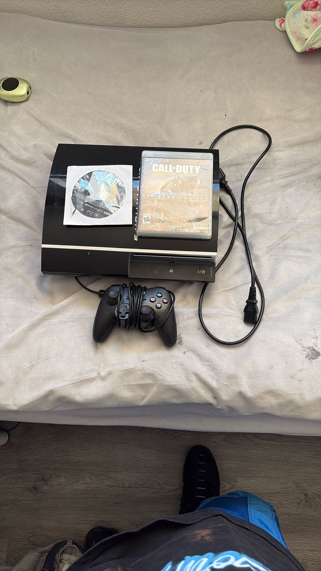 Ps3 with controller and 2 games 