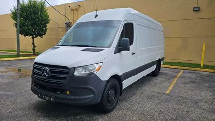 2021 Mercedes-Benz Sprinter 2500 Cargo