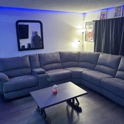 Brand  New Recliner Sofás