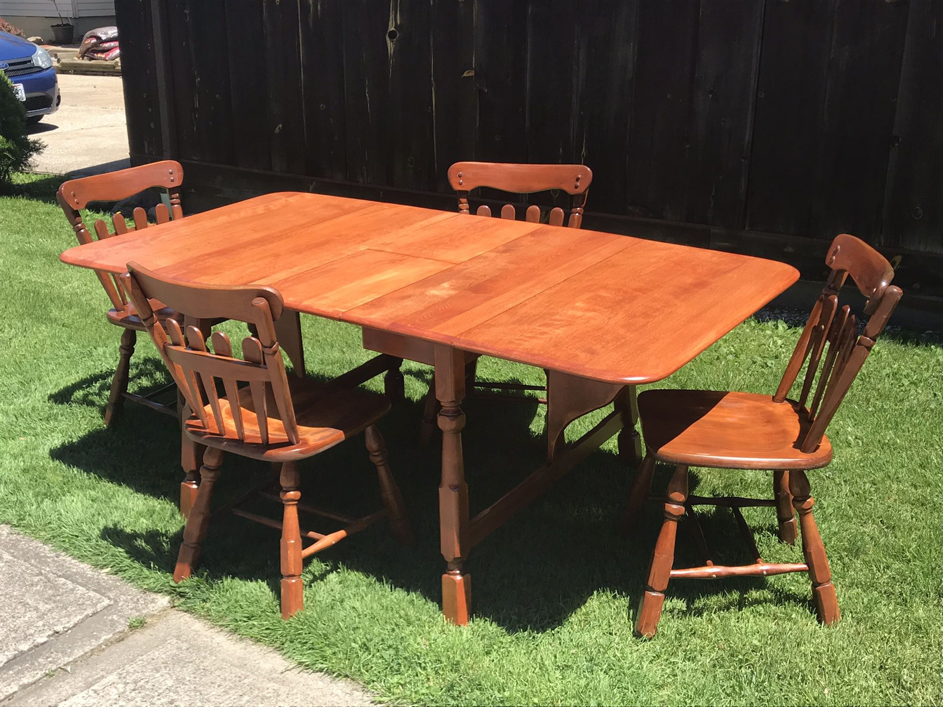 Solid Maple Wood Dining Table with 4 Chairs