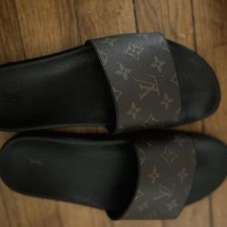 Authentic Louis Vuitton sandals 