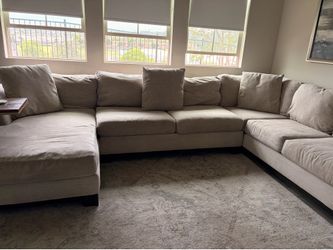Sectionals L couch with pulled out bed