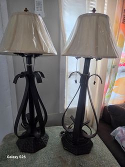 2 lamps