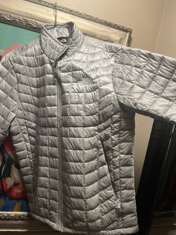 “The North Face” Size M Puffer/jacket New w/out Tags