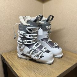 Salomon Energyzer 60 Ski Boots Size 24/24.5 288mm