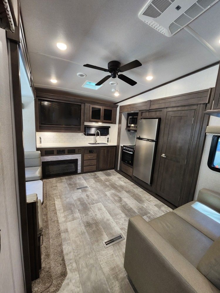 2021 Forest River 529MBS
