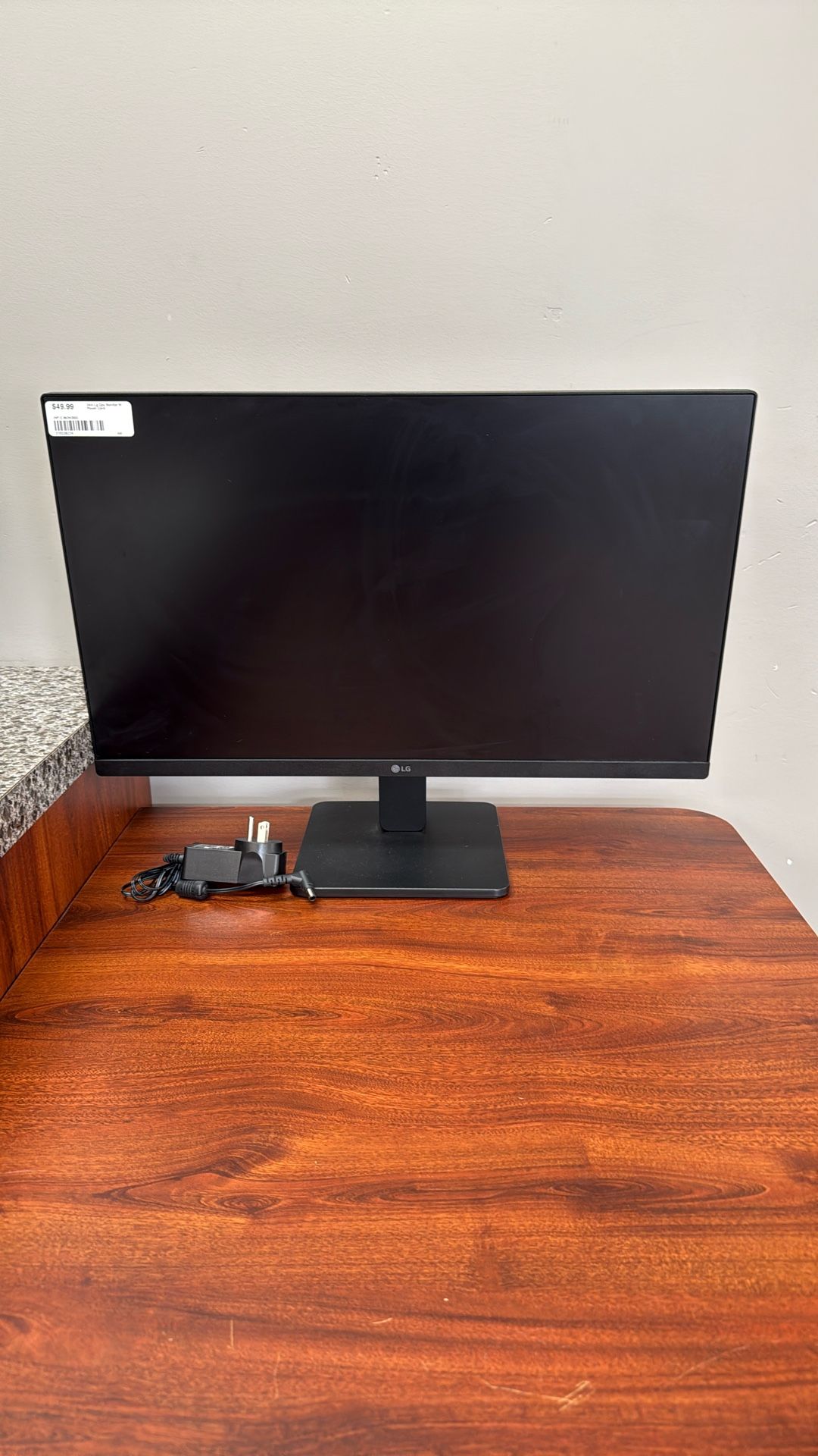 LG 24” MONITOR MODEL #24MR400-B