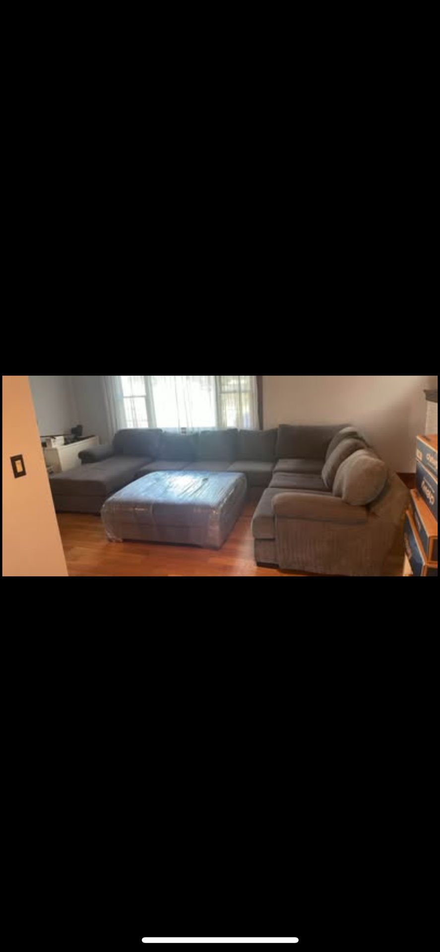 X-Large Sectional With Detached Ottoman