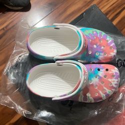 Crocs Tie Dye Rainbow 