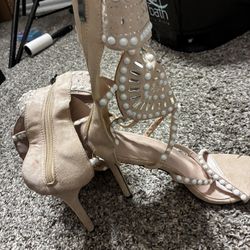 Size 10 Nude Lace Heels
