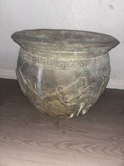 Celestial Garden Urn (Cement) 
