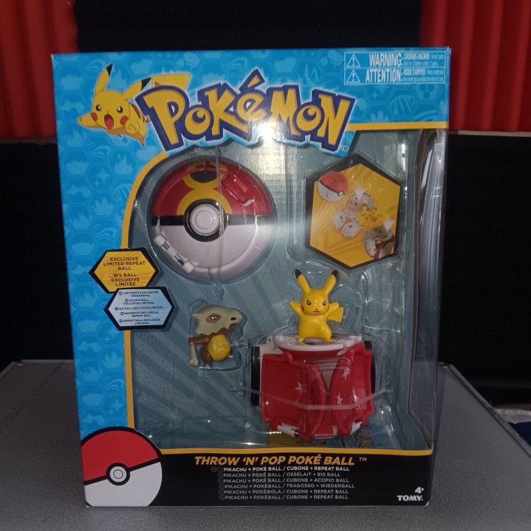 Tomy Pokemon Throw N' Pop Poke Ball - New