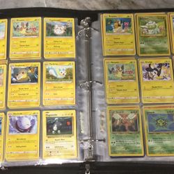 POKÉMON LOT BINDERS.     2,528 IN BINDERS. PLUS. 400 IN BOX       Total Almost 3,000 Cards 