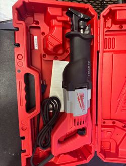 Milwaukee 12 Amp SAWZALL Reciprocating Saw with Case
