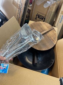 Carbon Steel Wok with Wooden Lid and Utensils