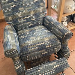 Recliner reclining push back chair