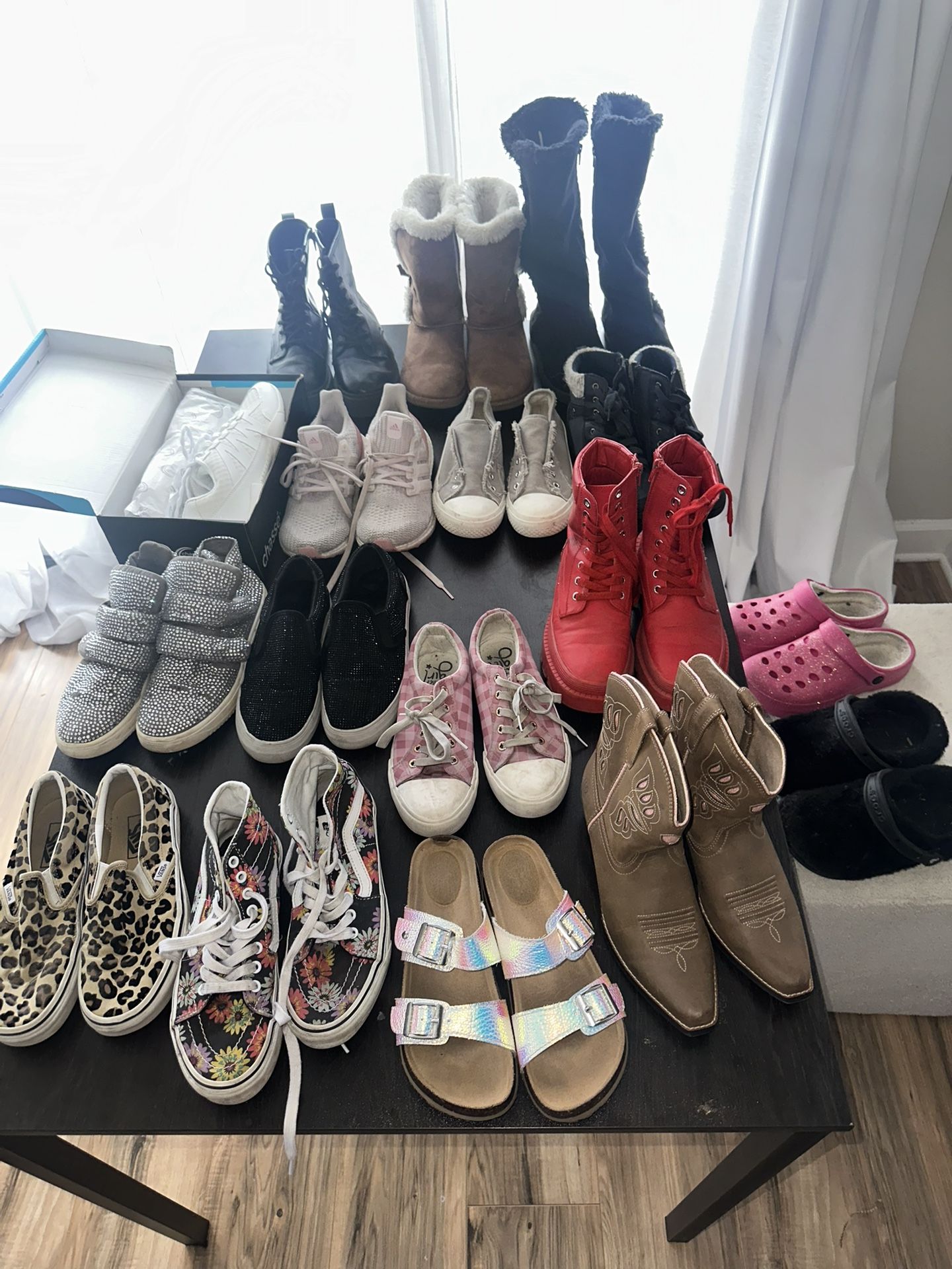 Girls Shoes size 5-7 Women’s $2 Each