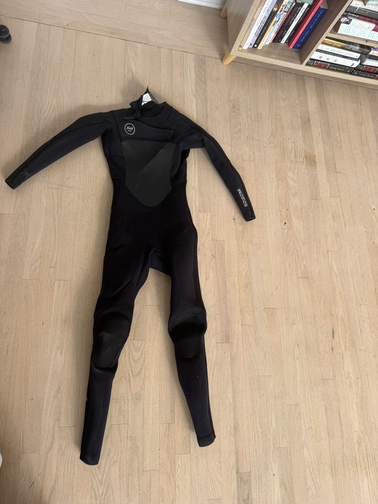 Full XCEL Wetsuit With Surfboard Leash Included