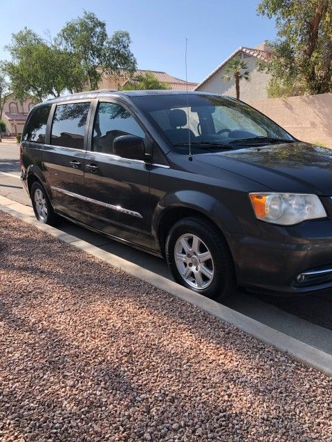 2011 Chrysler Town & Country
