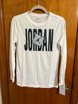 NWT Jordan boys Long Sleeve T-Shirt White Black size 12