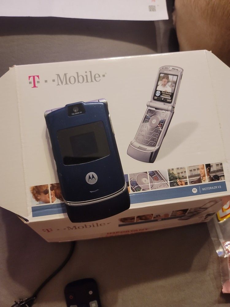 T-Mobile MotoRazor V3