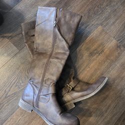Jurnee Tall Tan Boot Size 7 $7.00